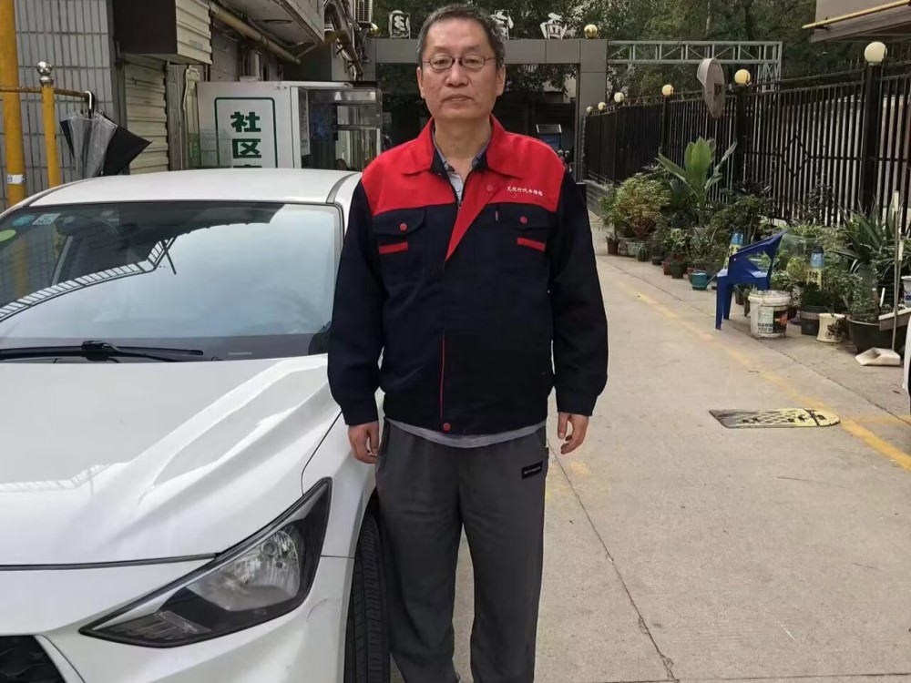 西安无忧行持证汽车陪驾教练